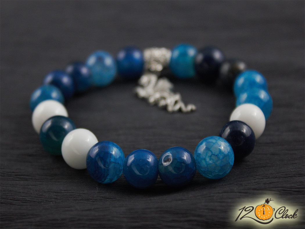 Гривна "Годината на дървения дракон" - син и бял ахат