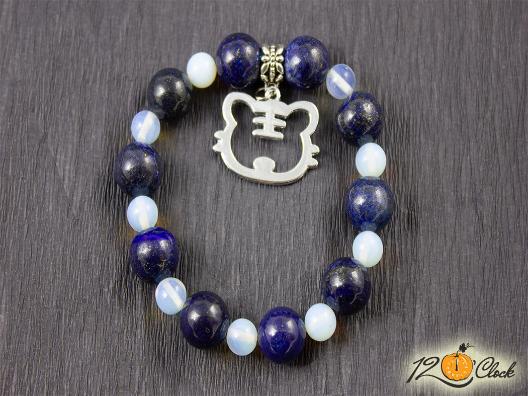 Гривна "Годината на Водния тигър" - лазурит и лунен камък