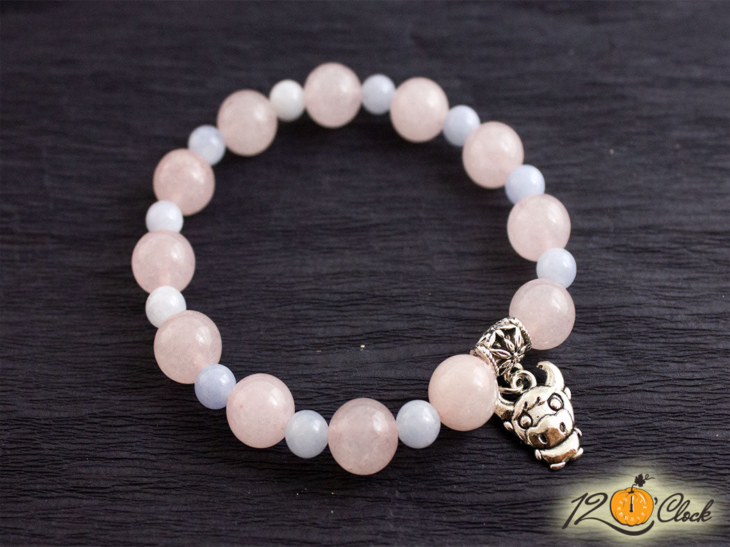 Гривна "Годината на металния бик" -розов кварц и берил