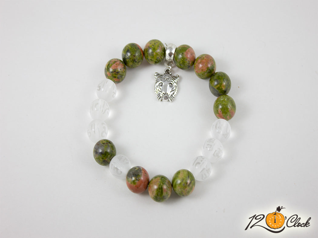 Гривна "Годината на Водния тигър" - унакит и планински кристал мат с йероглифи