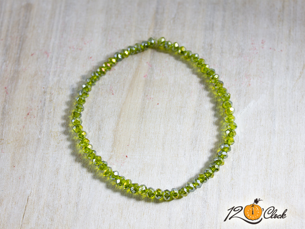 Гривна "резедаво зелени кристали"