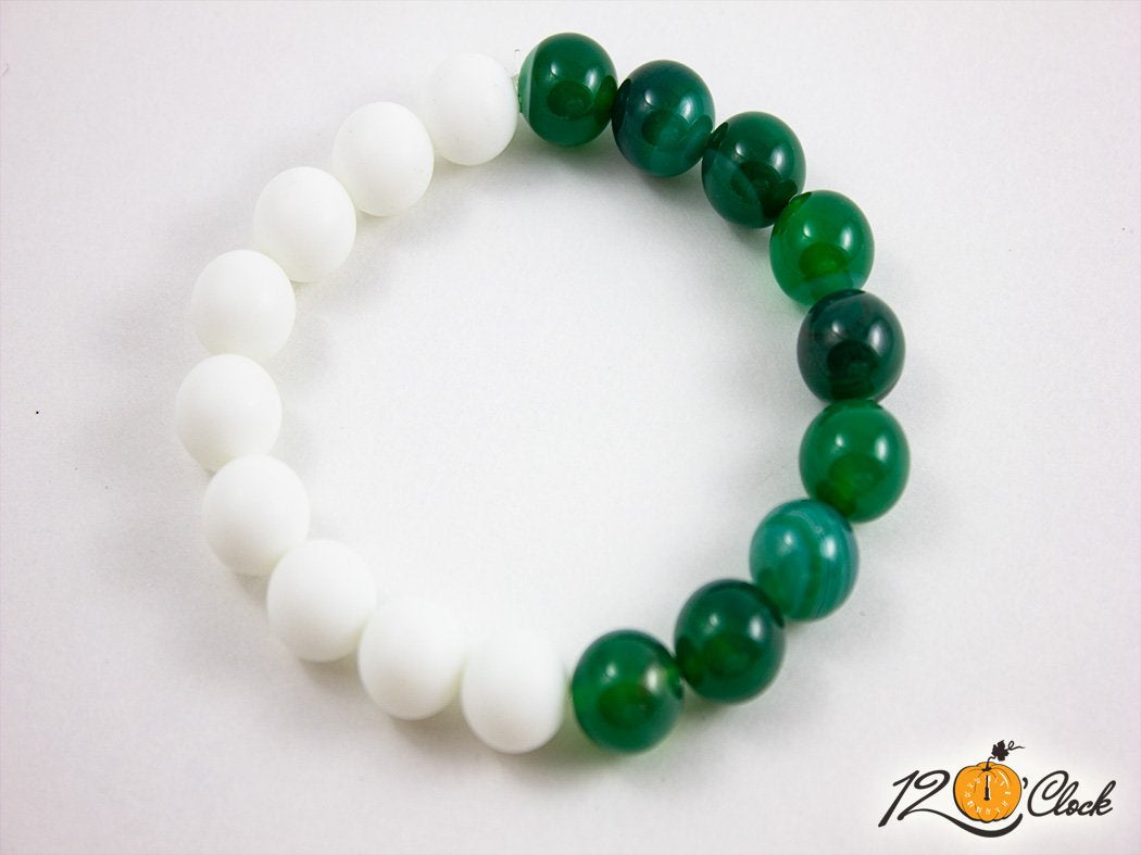 Гривна "Зелен ивчест ахат и бял ахат мат"