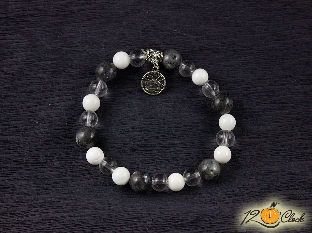 Гривна "Лабрадорит, седеф и планински кристал" - Зодия Риби