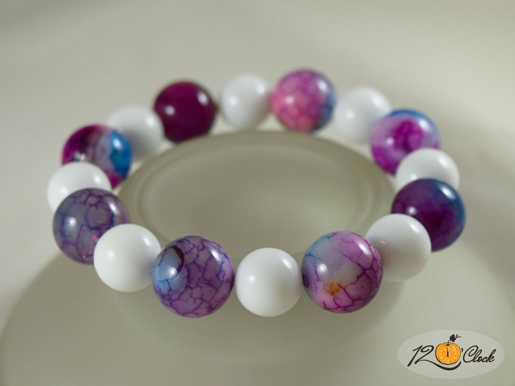 Гривна "Цветен драконов и бял ахат"