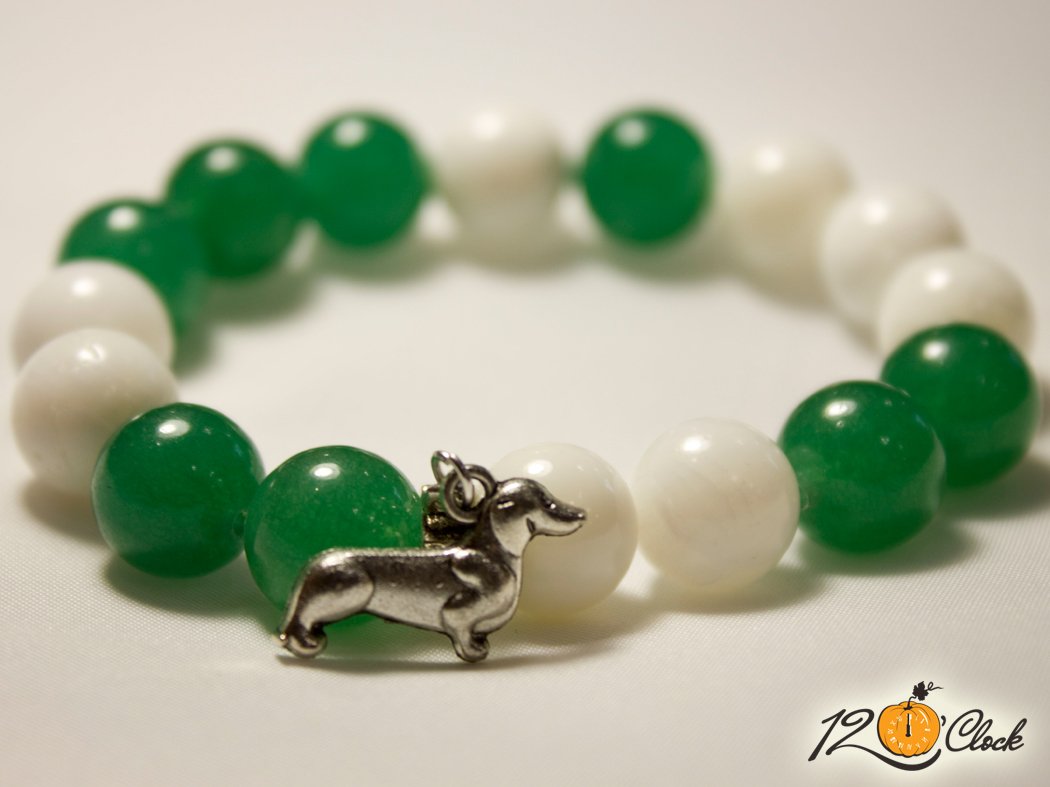 Гривна "Годината на кучето с авантюрин и седеф"