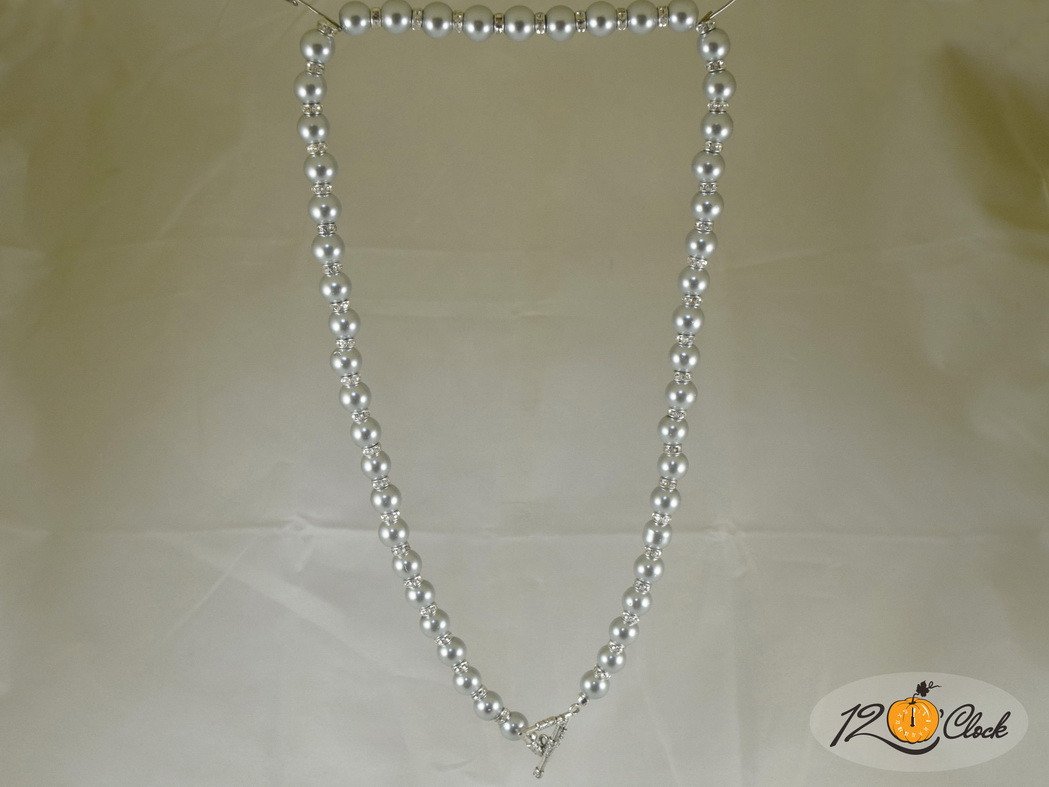 Колие "Сребриста нежност"