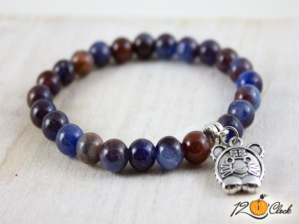 Гривна "Годината на Водния тигър" - сиво син ахат