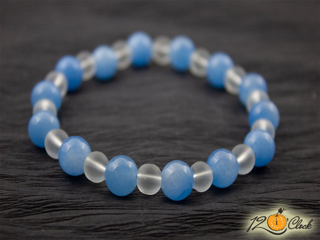 Гривна "Светло син ахат и планински кристал мат"