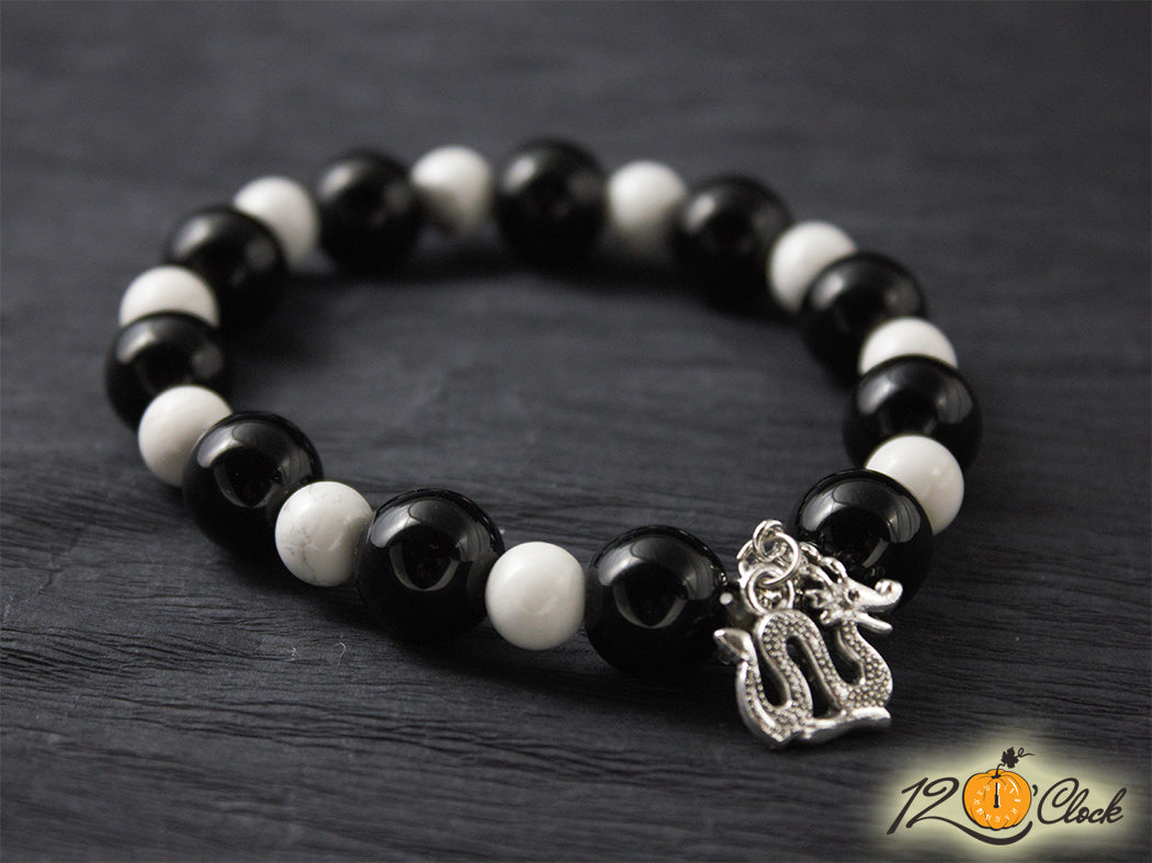 Гривна "Годината на дървения дракон" –  оникс и бял хаулит