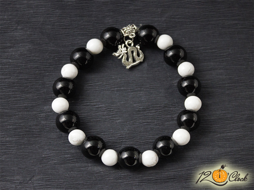 Гривна "Годината на дървения дракон" –  оникс и бял хаулит