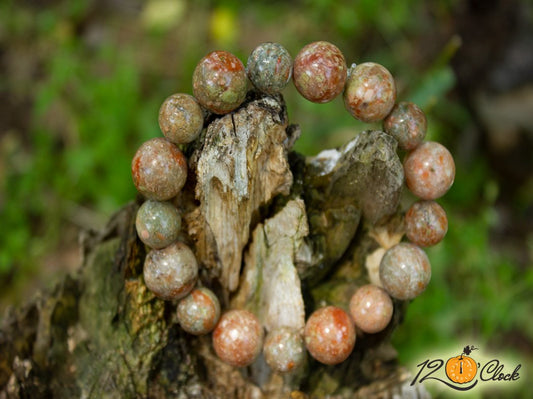 Гривна "Унакит"