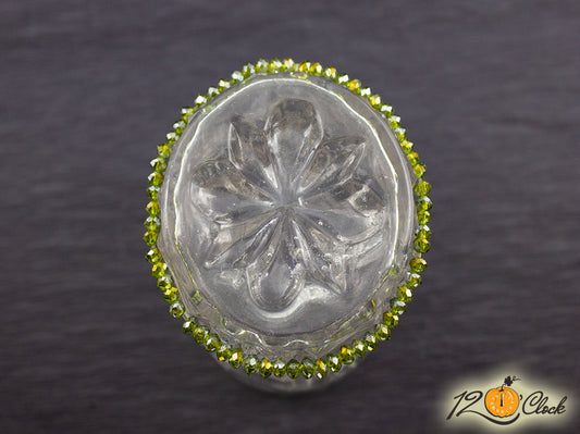 Гривна "резедаво зелени кристали"