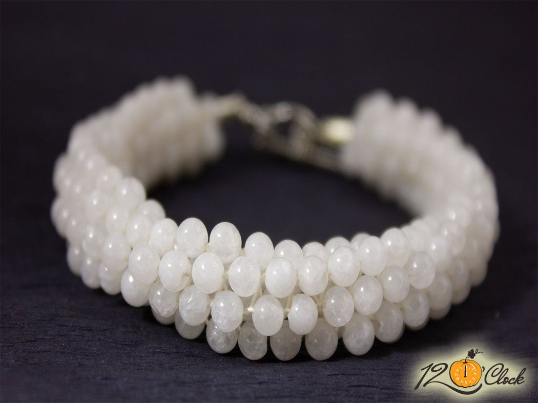 Кръгла плетеница "Бял кварц"