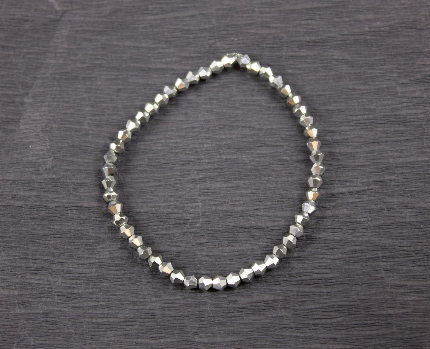Гривна "сребристо сив кристал"