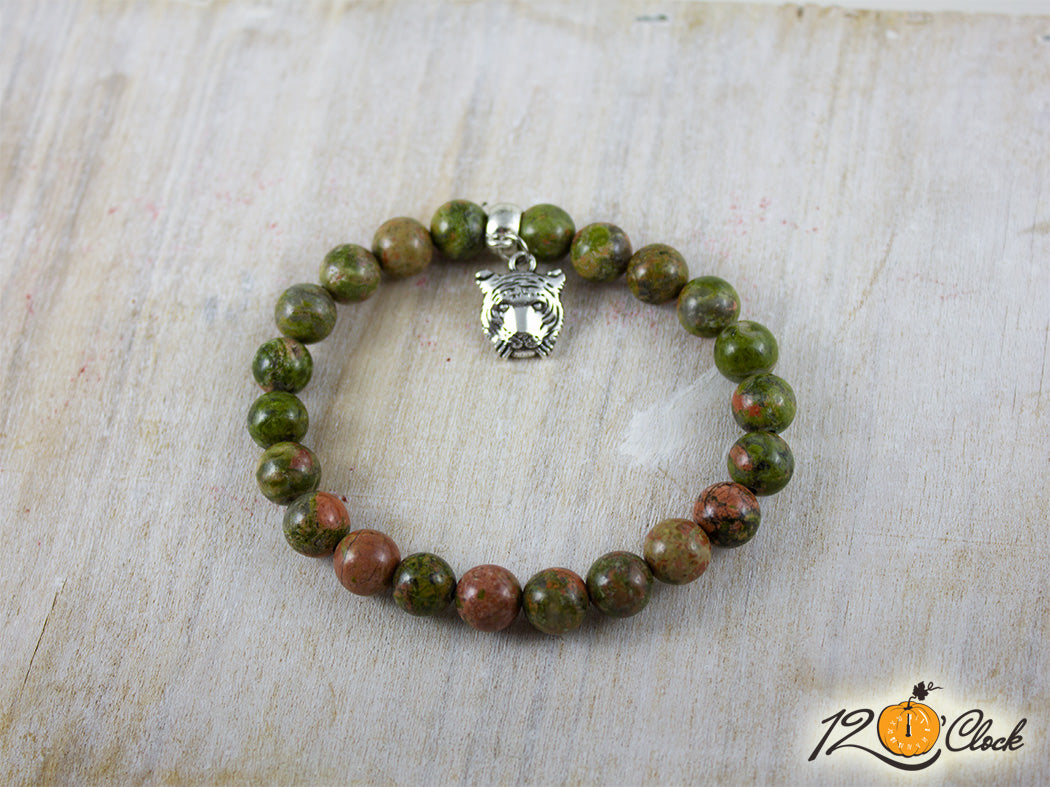 Гривна "Годината на Водния тигър" - унакит