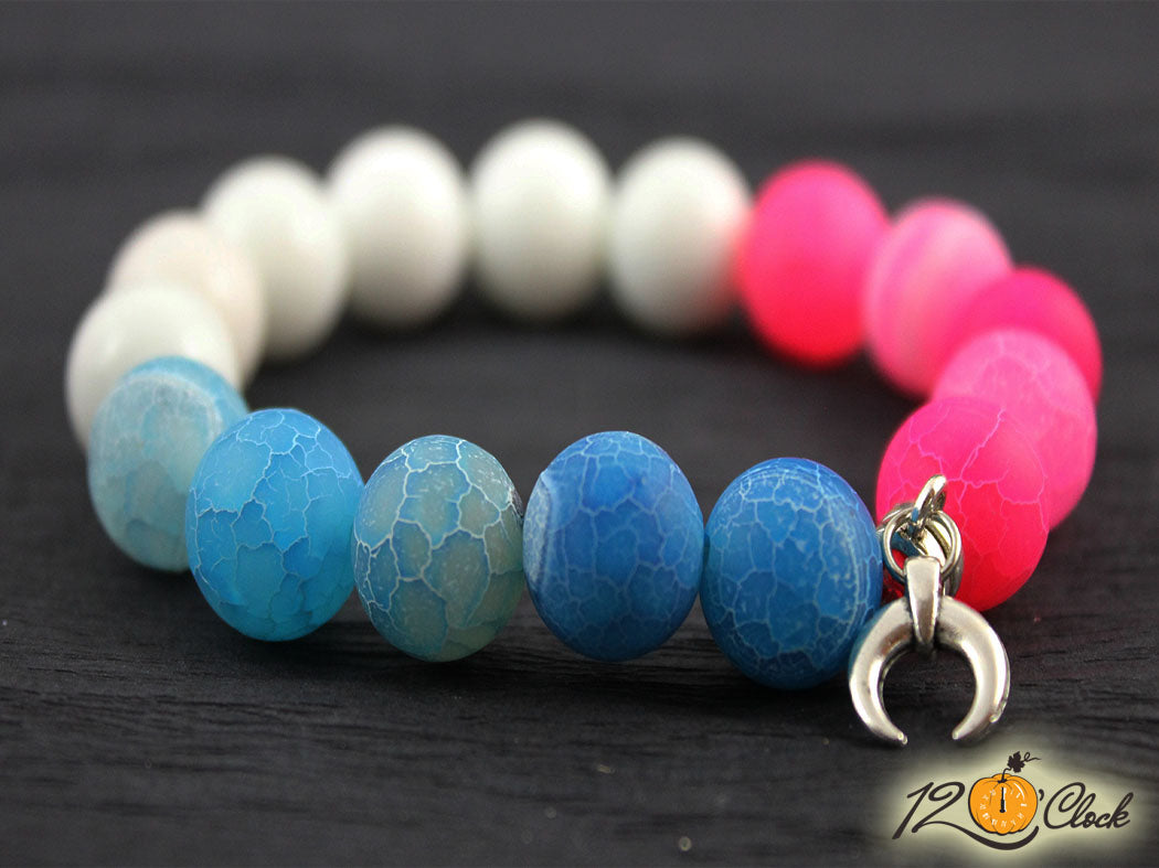 Гривна "Годината на металния бик" -син драконов ахат, розов драконов ахат и бял ахат