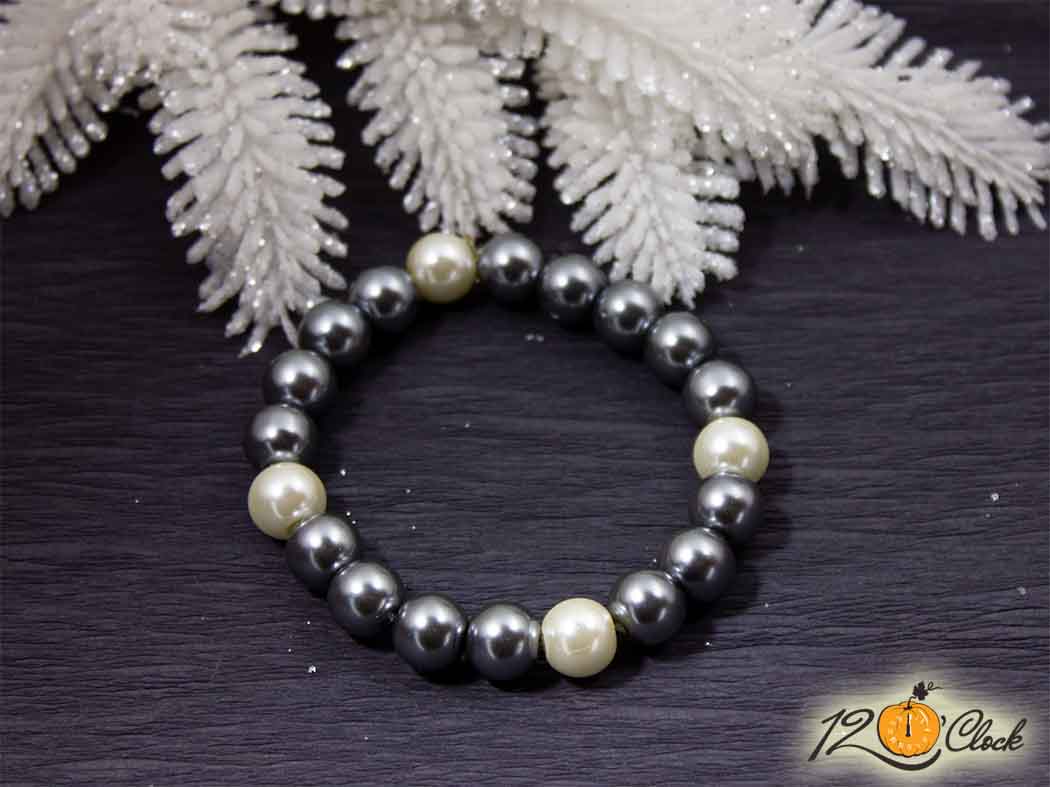 Гривна "Бяло-тъмна сребриста нежност"