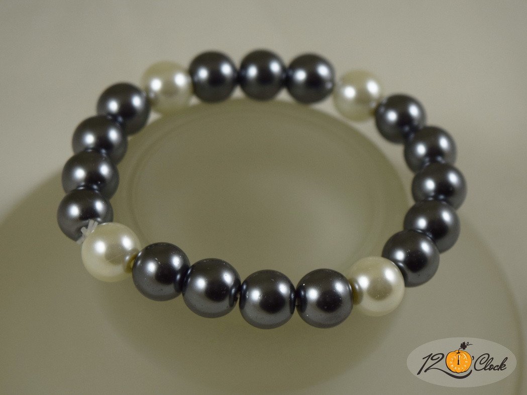 Гривна "Бяло-тъмна сребриста нежност"