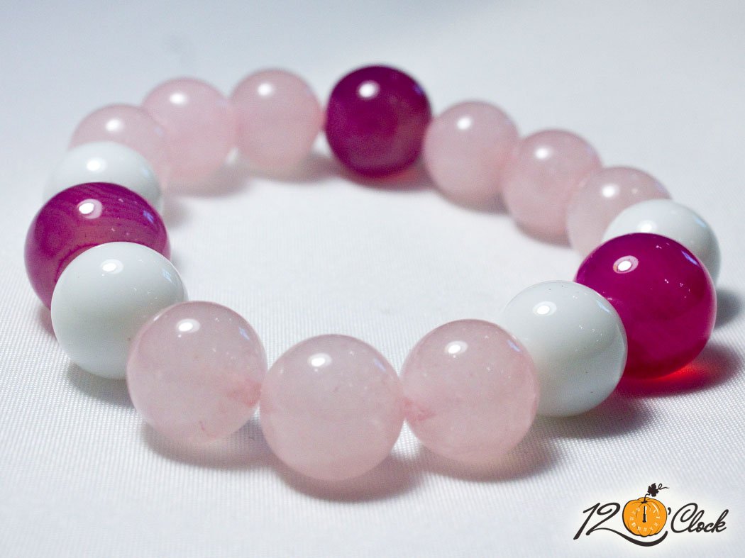 Гривна "Розов кварц, бял ахат и розов ивчест ахат"