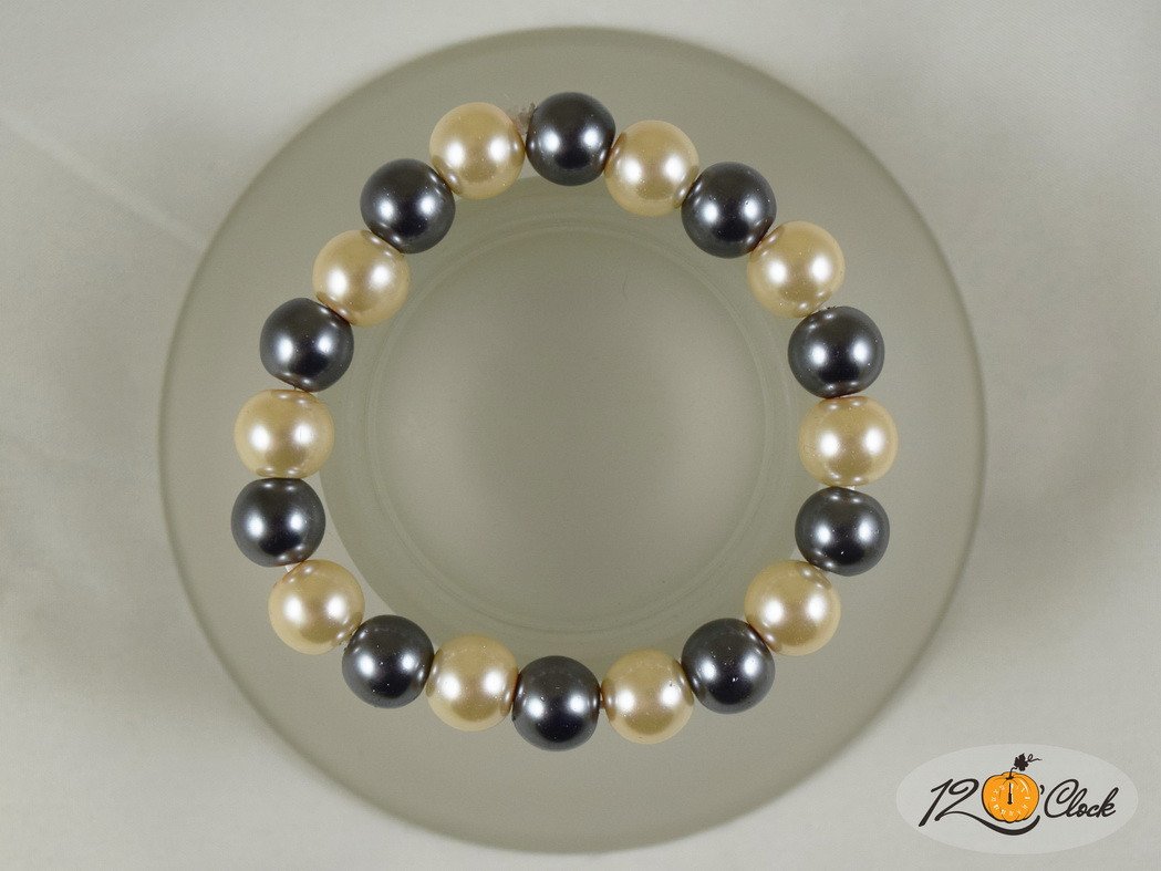 Гривна "Кремаво сребриста нежност"